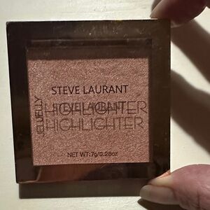 Steve Laurant Highlighter